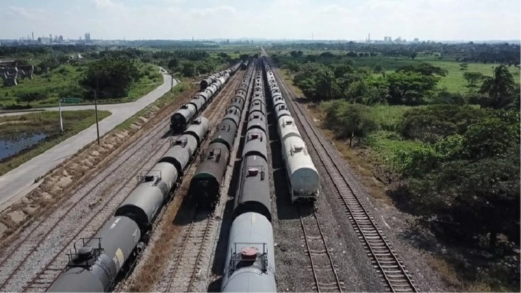 Tres tramos ferroviarios que estaban concesionados a Ferrosur en la región del Istmo pasarán a favor de la empresa paraestatal Ferrocarril del Istmo de Tehuantepec. Foto ‘La Jornada Veracruz’ / Archivo