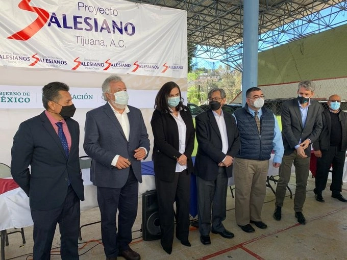 Inauguración de las oficinas de la Comar en Tijuana. Foto tomada de la cuenta de Twitter @A_Encinas_R