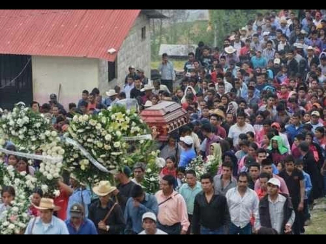 Habitantes de Aldama, en los Altos de Chiapas. Foto ‘La Jornada’