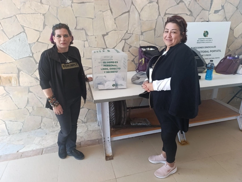 Norma Elena Cruz Montes, secretaria general del Sindicato Único de Trabajadores del Icatech, explicó que incluso “hubo secuestro de compañeros para que no acudieran a votar, violentando sus derechos laborales”. Foto Elio Henríquez