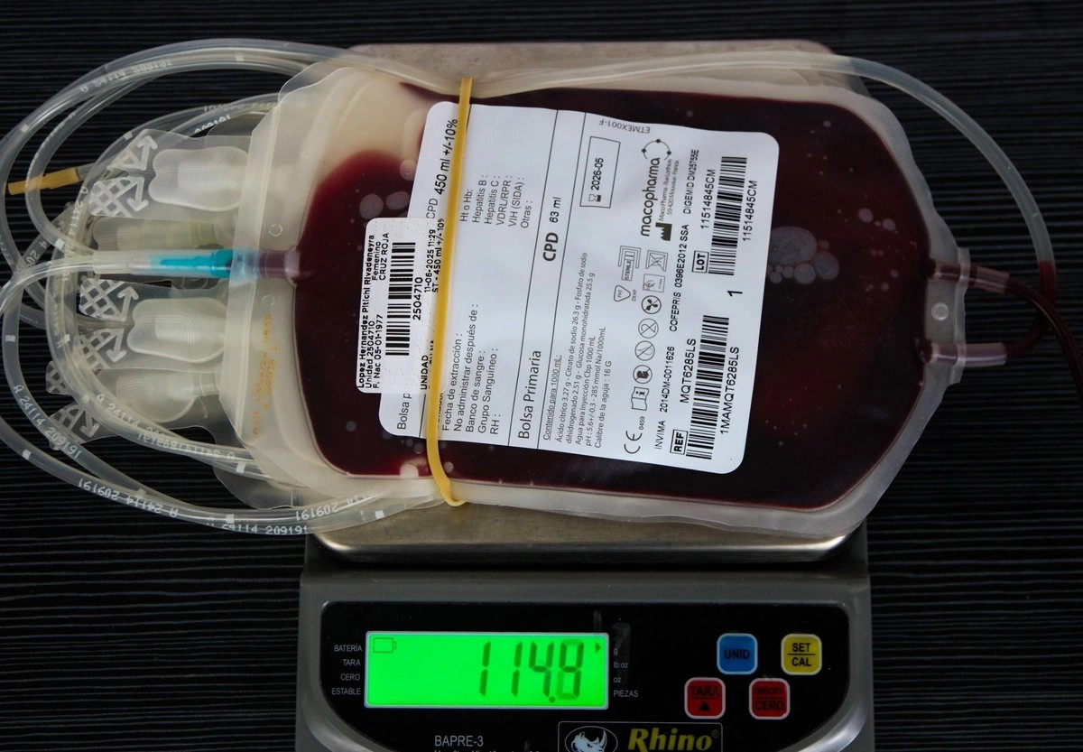 Bolsa de donación de sangre en imagen de archivo. Foto