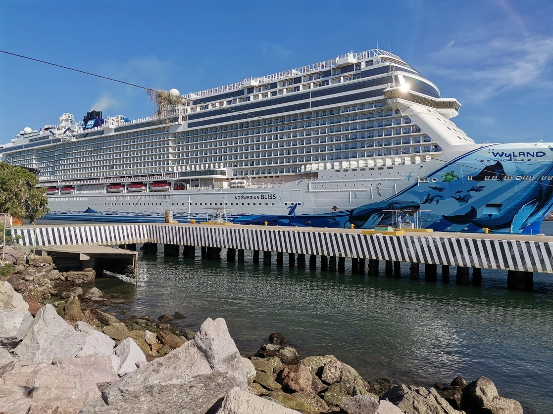 Autoridades estatales aseguran que las alertas de seguridad de EU no han reducido la llegada de cruceros de turismo. Foto Irene Sánchez