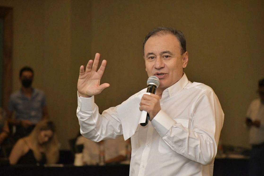 Alfonso Durazo Montaño, gobernador electo de Sonora, informó que dio positivo al virus Covid-19. Foto tomada de la cuenta de Facebook @AlfonsoDurazoMontano