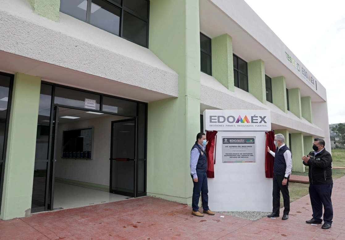 El gobernador Alfredo del Mazo en la inauguración del nuevo edificio de docencia del Tecnológico de Estudios Superiores del Oriente del estado de México. Foto tomada del Twitter @alfredodelmazo