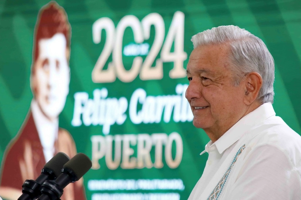 El presidente López Obrador ofrece su conferencia matutina desde Villahermosa, Tabasco, el 2 de enero de 2024. Foto cortesía Presidencia

