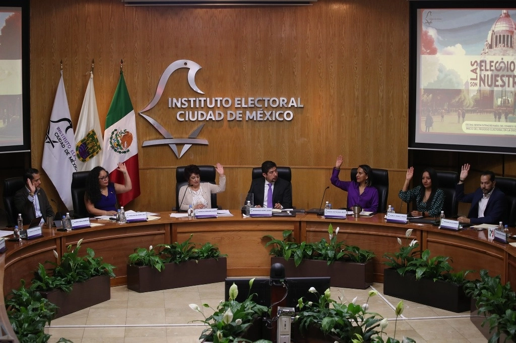 Además de tres debates entre candidatos al gobierno capitalino, el IECM determinó realizar también este ejercicio para los aspirantes a diputaciones y alcaldías. Foto María Luisa Severiano / Archivo