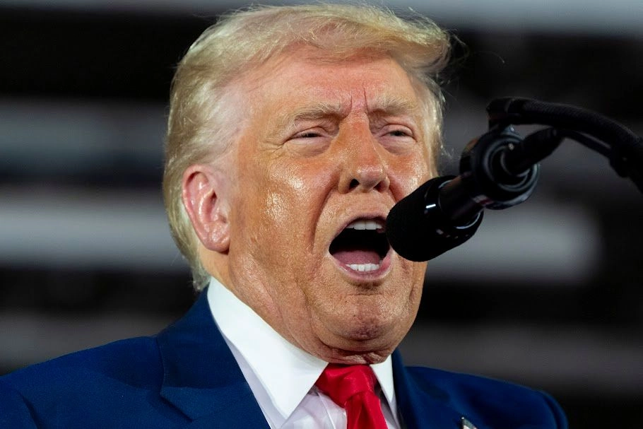 El presidente Donald Trump habla sobre sus primeros 100 días de gobierno en Warren, Michigan. Foto