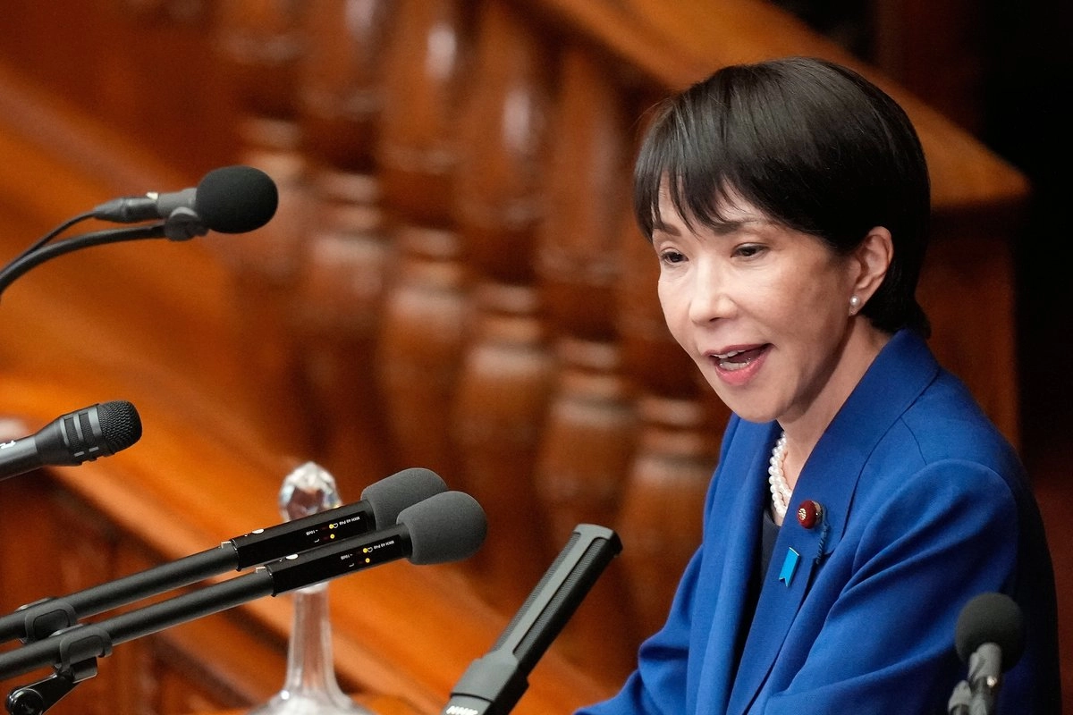 La primera ministra de Japón, Sanae Takaichi, pronuncia un discurso sobre políticas en la sesión extraordinaria de la cámara baja del parlamento en Tokio, e 24 de octubre de 2025.
