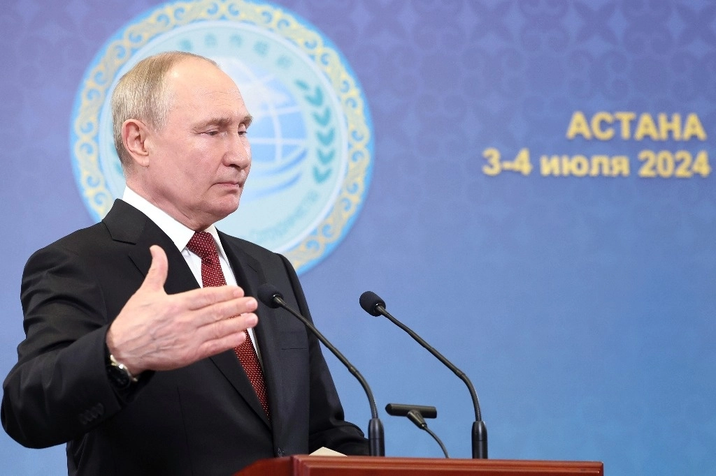 Vladimir Putin, presidente de Rusia, durante conferencia de prensa luego de la cumbre de la Organización de Cooperación de Shanghai en Astana, Kazajistán. Foto Ap
