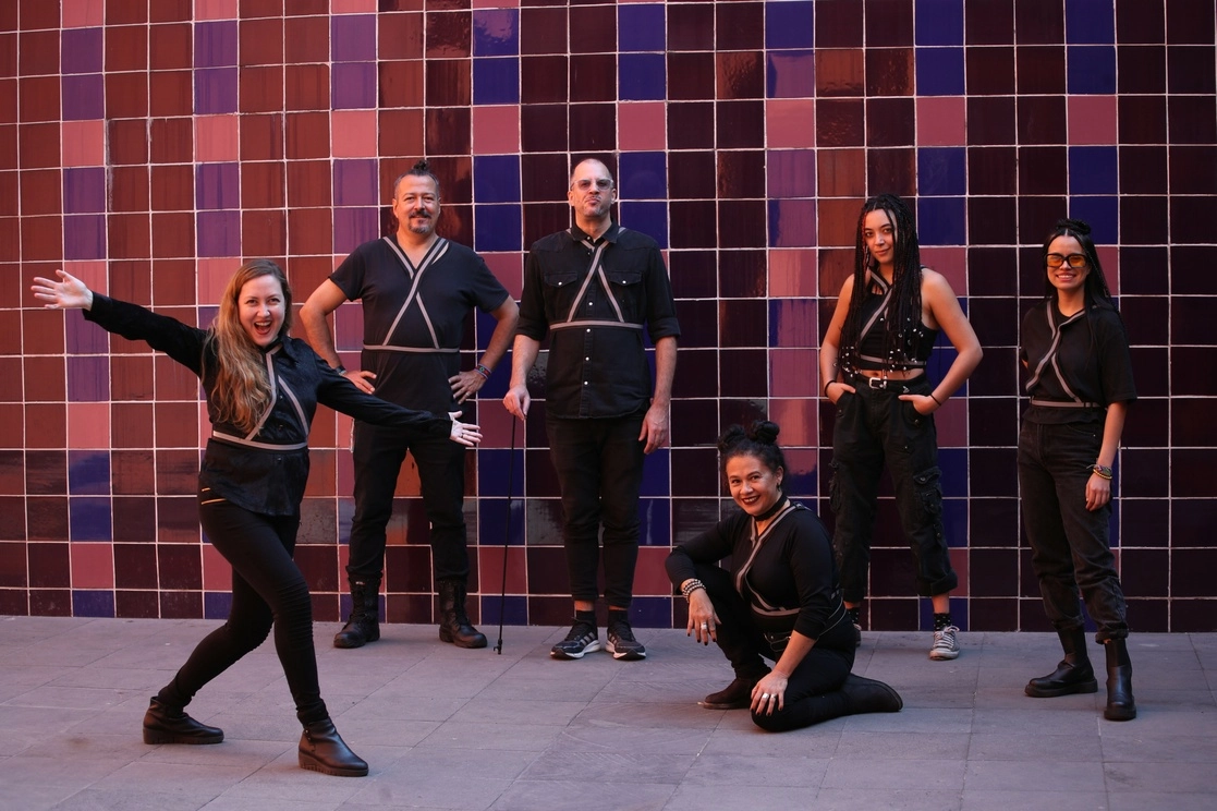 Elenco de la puesta en escena que se presenta en el aula magna del Cenart.Foto cortesía de la producción