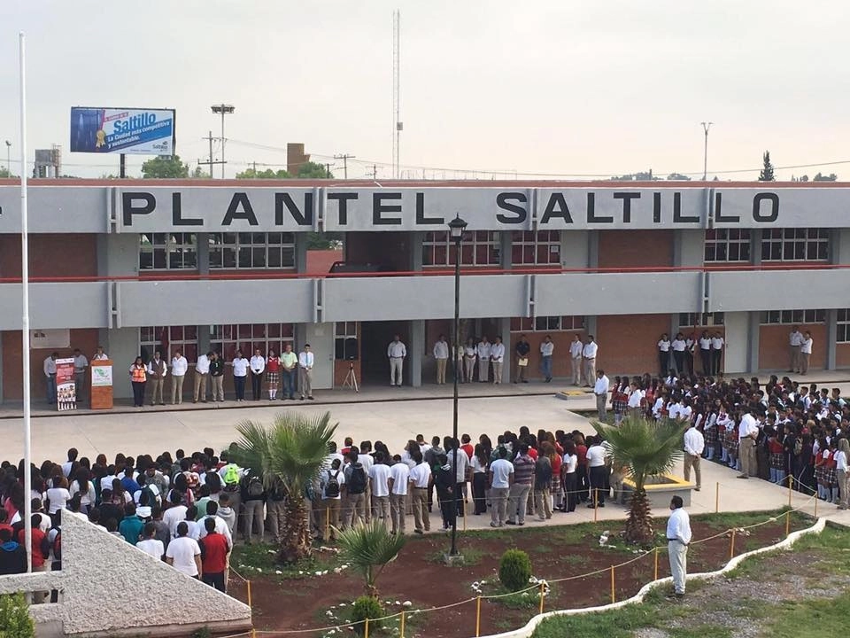 El gobierno de Coahuila incumplió con el compromiso de equipar a la Unidad Profesional Interdisciplinaria de Ingeniería del IPN. La imagen, en el plantel del Cecyte en Saltillo. Foto tomada de Facebook @cecytecoahuila / Archivo

