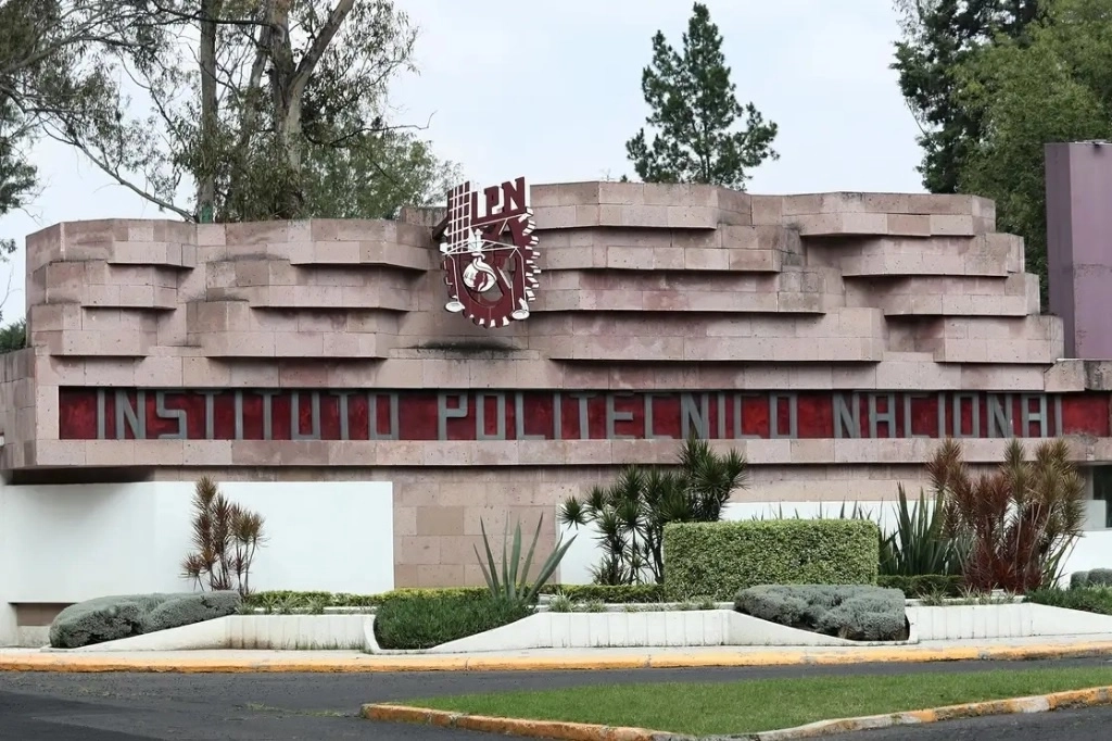 El IPN cuenta con recursos federales por 21 mil 361.4 millones de pesos y sumará a su matrícula 30 mil espacios. Foto María Luisa Severiano / Archivo