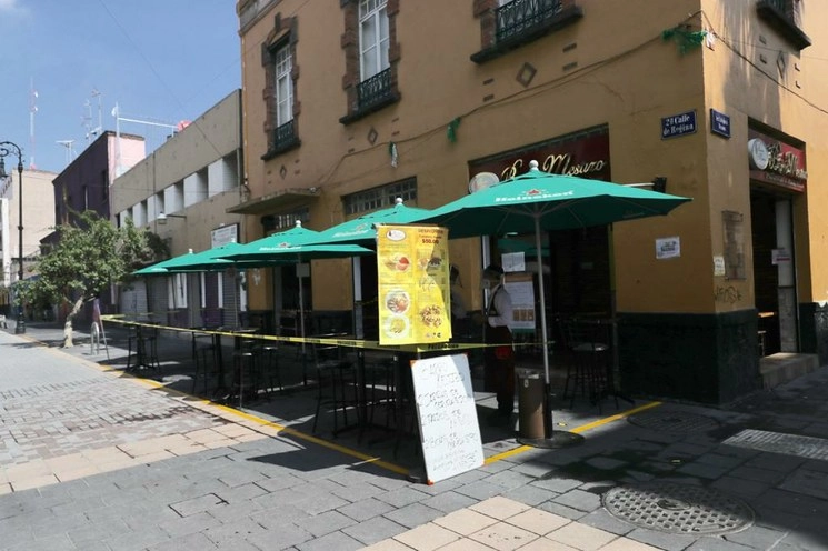 Los restaurantes tuvieron un alza en sus precios de 0.44 por ciento. Foto Yazmín Ortega Cortés 