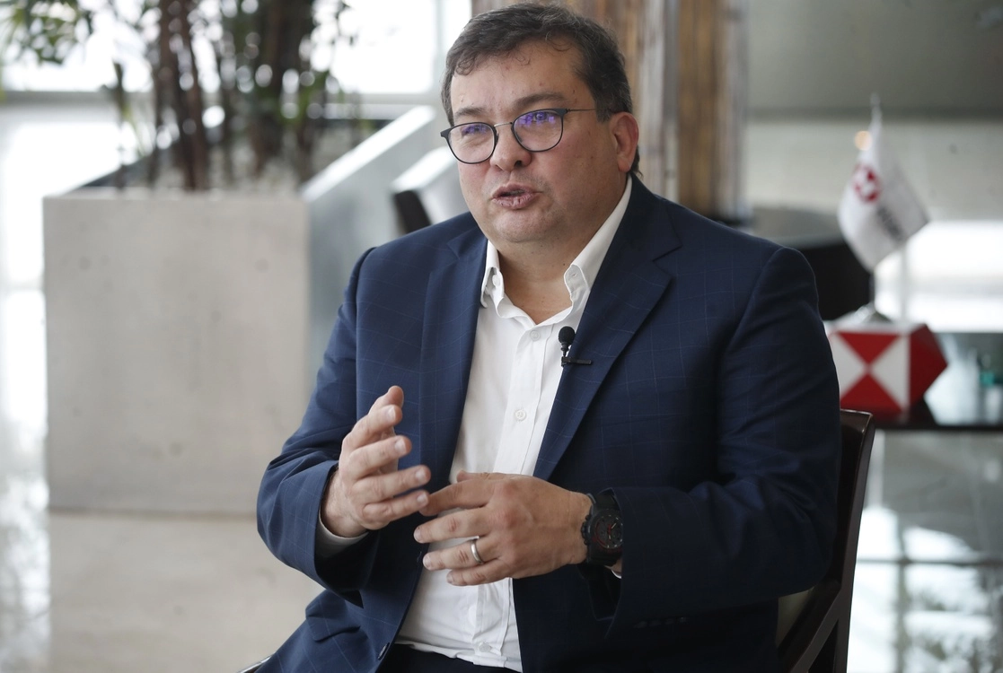 El director general de HSBC, Jorge Arce, dejó en claro que los planes de colocación de préstamos en el banco siguen en marcha y no han sido modificados, ya que, si bien, la inflación se encuentra en niveles altos, las condiciones económicas que ofrece el país son únicas. Foto Cristina Rodríguez / Archivo

