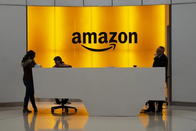 Amazon superó 43 por ciento su plantilla laboral el año pasado. Foto Ap