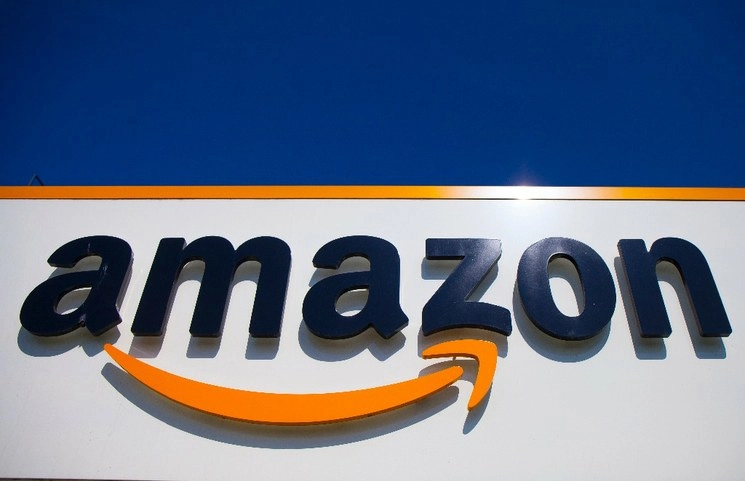 Amazon comenzó a vender una pulsera que, aparte de monitorear los entrenamientos, el sueño y la grasa corporal, también puede medir el nivel de felicidad de sus usuarios. Foto Ap