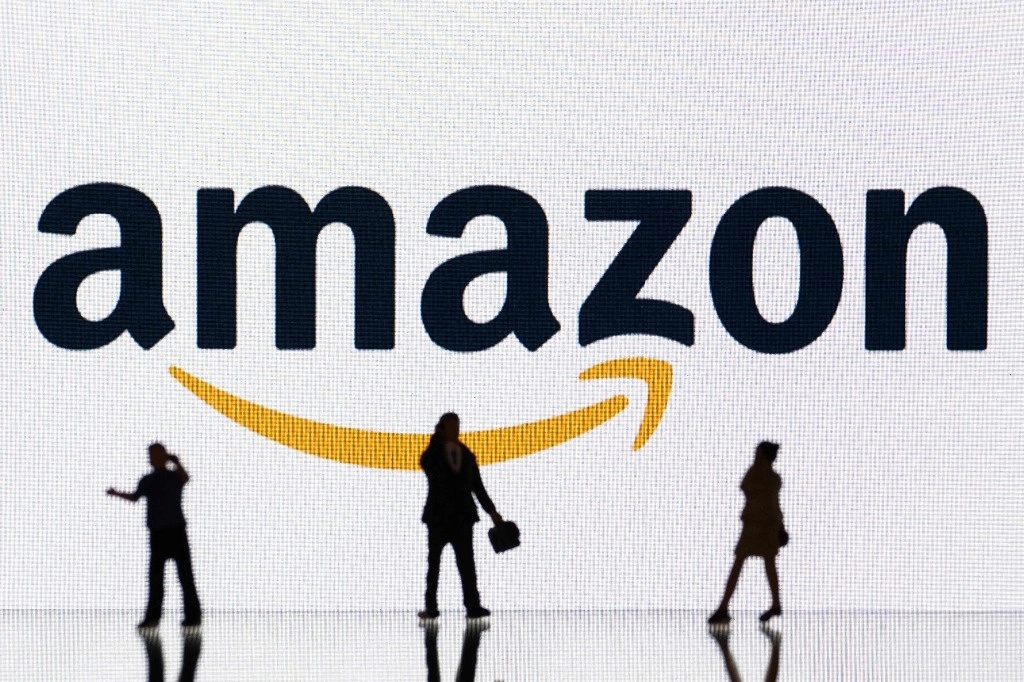 Amazon comenzó a recortar puestos de trabajo en su división de Música, informó la empresa, confirmando la última de varias rondas de despidos en el último año que han afectado a más de 27 mil empleados del gigante minorista. La imagen, en Mulhouse, Francia, en octubre de 2023. Foto Afp / Archivo