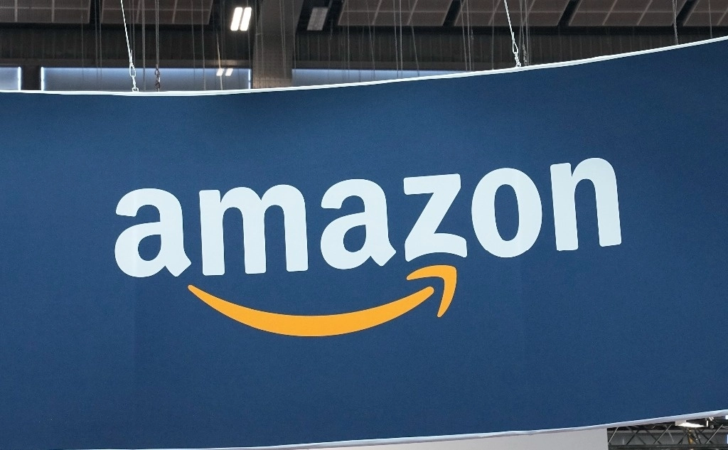 El logotipo de Amazon en la feria Vivatech de París el 15 de junio de 2023 . Foto Ap / Archivo