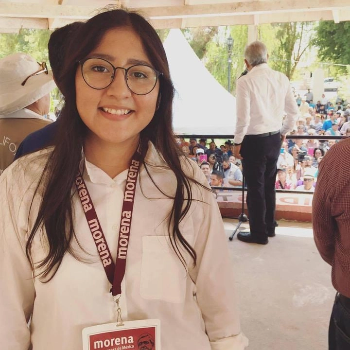 La legisladora morenista, egresada de Ciencias Políticas de la UABC e impulsora de justicia para mujeres y juventudes, presentó una denuncia en la Fiscalía General del Estado, la cual quedó registrada con el Número Único de Caso 0202-2025-06041.