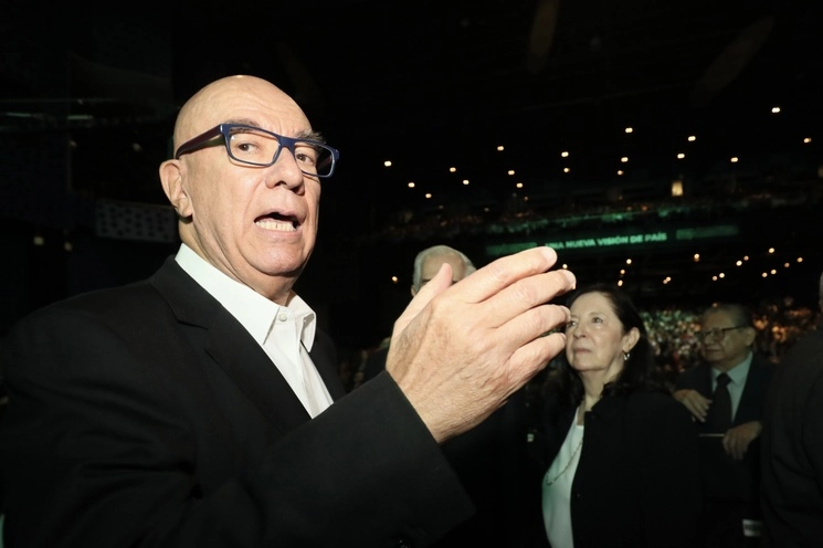 Dante Delgado a su salida de la reunión con el Consejo Nacional del Partido Movimiento Ciudadano en el WTC, en julio pasado. Foto Roberto García Ortiz