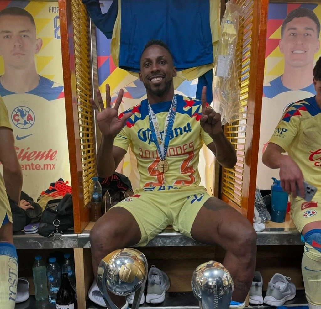 El artillero llegó al club América en julio de 2023, procedente del Atlas. Con las Águilas conquistó tres títulos, dos en la Liga Mx y el Campeón de Campeones. Foto Instagram @julianquinones33
