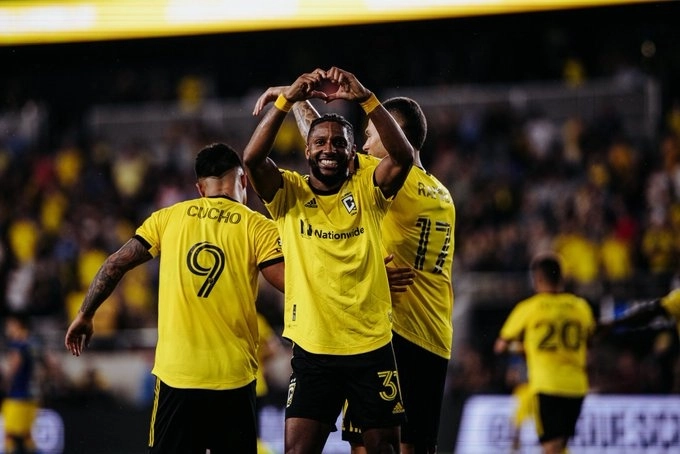 Steven Moreira del Columbus Crew festeja su anotación durante el encuentro. Foto tomada de la cuenta de Twitter
@columbuscrew

