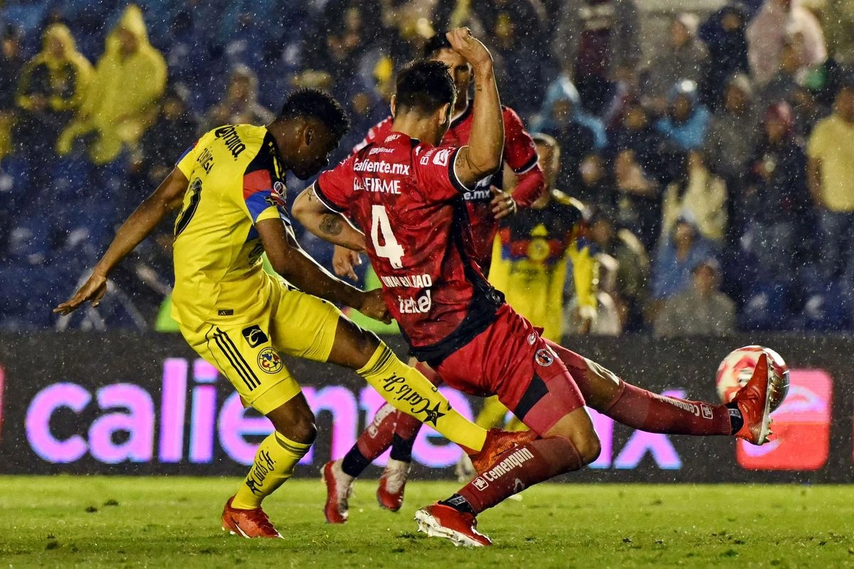 Partido de Apertura de la Liga MX entre América y Tijuana en el estadio Ciudad de los Deportes en Ciudad de México el 16 de julio de 2025.  Foto