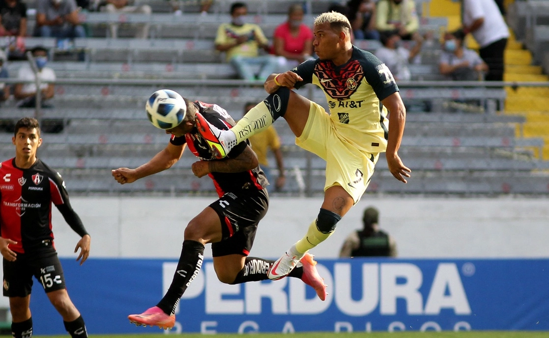 Atlas y América se enfrentaron en  el penúltimo partido de la fecha cuatro del Apertura 2021. Foto Afp