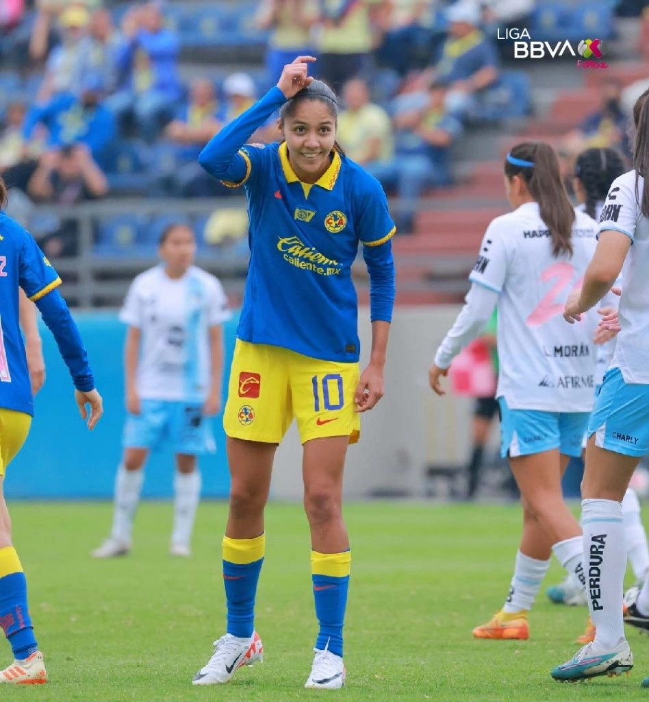 Alison González marcó un doblete en el triunfo 4-1 del América femenil sobre Querétaro. Foto tomada de X @LigaBBVAFemenil.