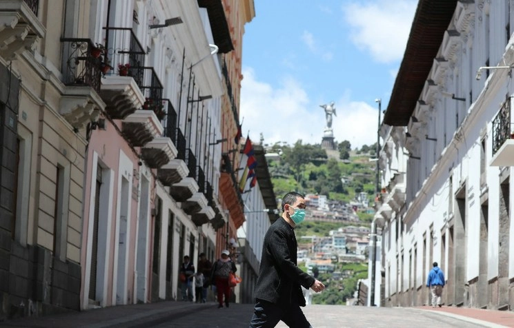 El número de muertos en Ecuador llegó a 14; la cifra se duplicó respecto del último informe oficial. Foto Ap