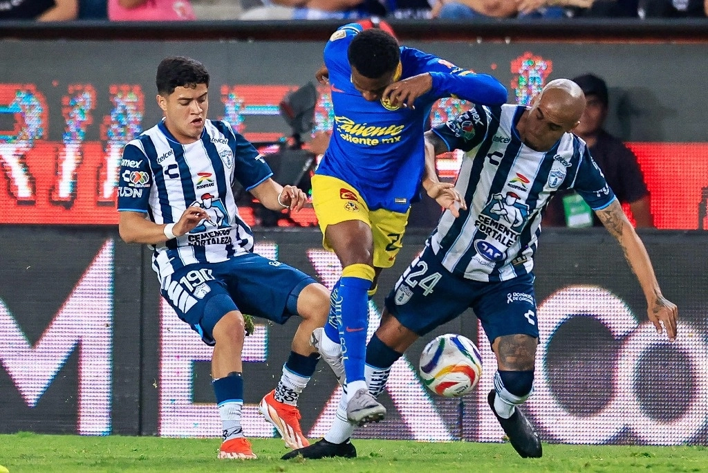 El partido de vuelta de esta eliminatoria se jugará el sábado en el estadio Azteca. Foto Afp.