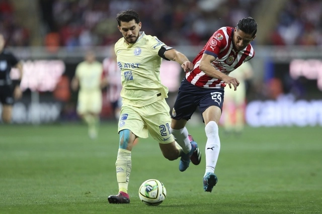 América se ubica en la segunda posición de la tabla con 30 unidades, mientras que Pumas se ubica en el último lugar que da acceso a la repesca, con un total de 17 unidades. Foto La Jornada / archivo