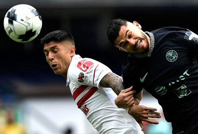 El América logró su segunda victoria del torneo al vencer 3-0 a Toluca. Foto Afp