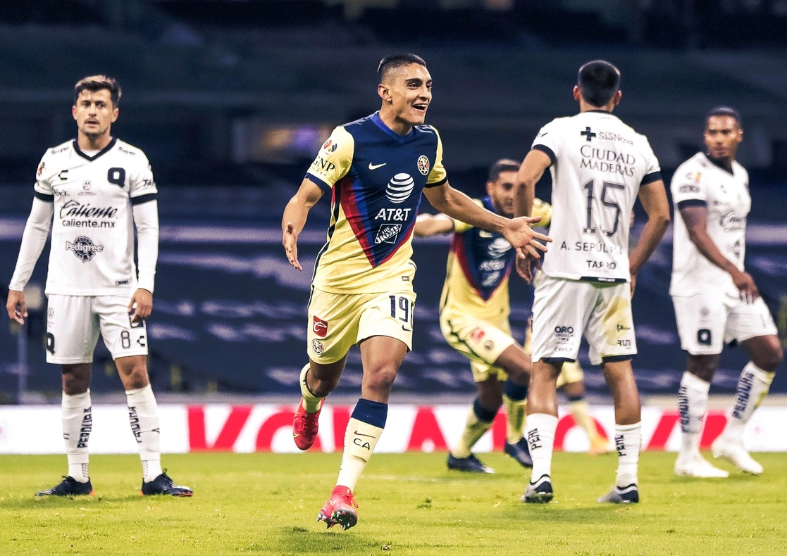 Las águilas del América derrotaron a los gallos de Querétaro y se ubicaron como líder de la tabla general. Foto @ClubAmerica