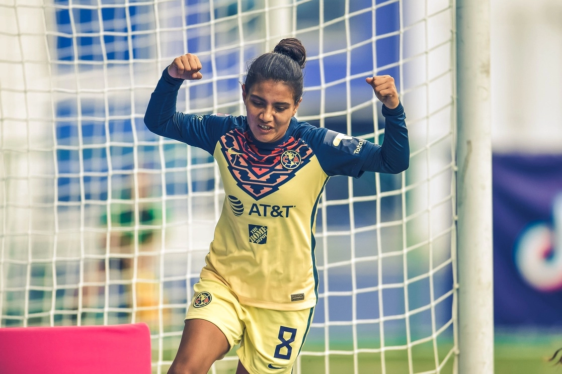 Casandra Cuevas celebra su gol. Foto tomada de la cuenta de Twitter @AmericaFemenil