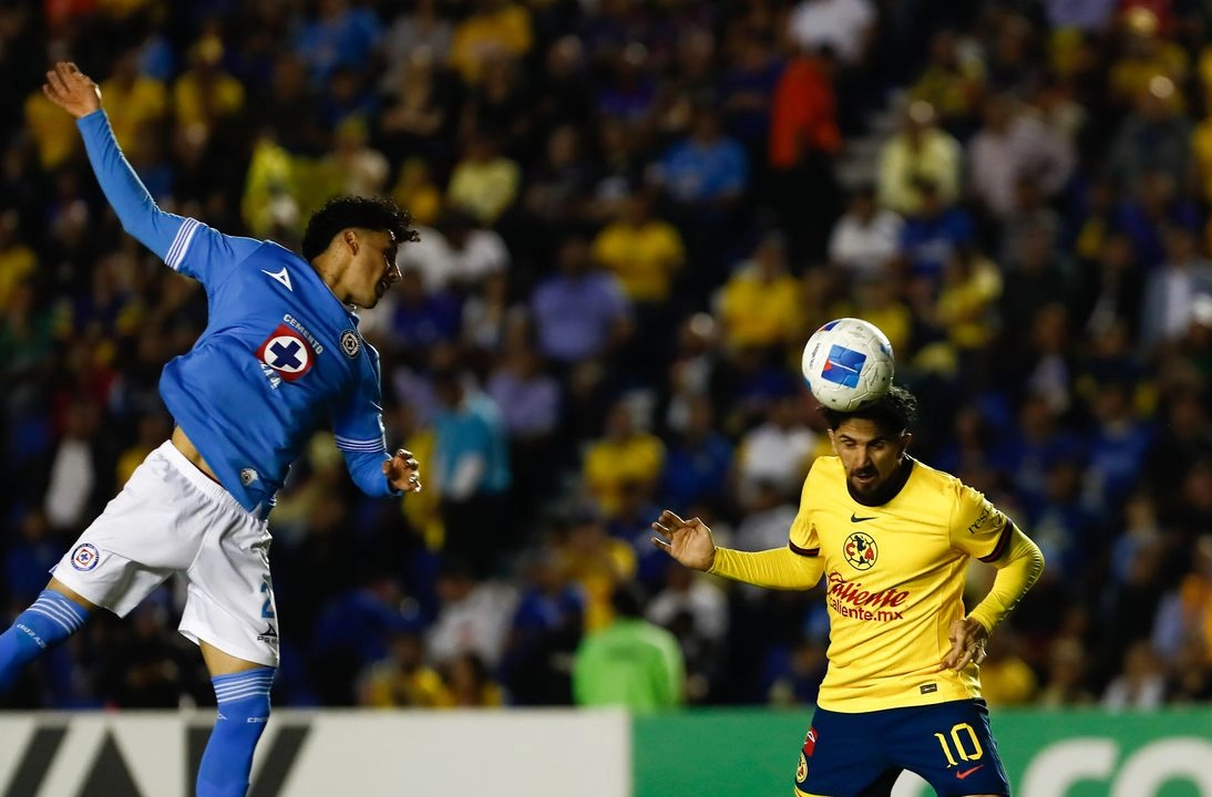 Partido de ida de cuartos de final de la Concachampions entre el América y el Cruz Azul, este 1 abril del 2025. Foto