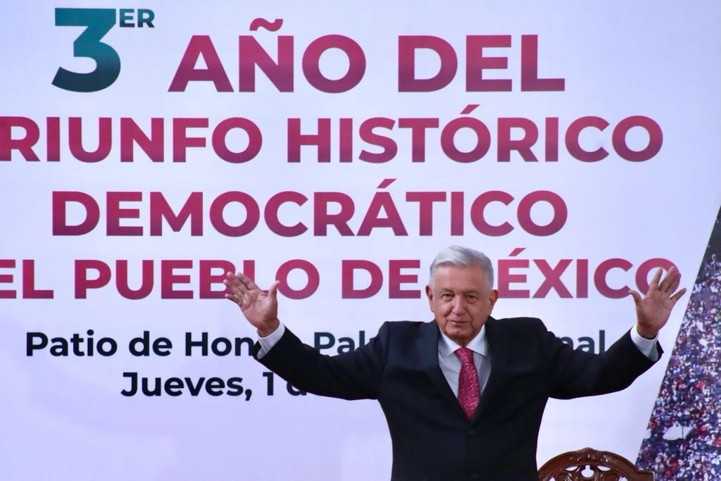 El presidente Andrés Manuel López Obrador durante el Informe del 3er. Año del Triunfo Histórico Democrático del Pueblo de México en Palacio Nacional, el 1 de julio de 2021. Foto Luis Castillo
