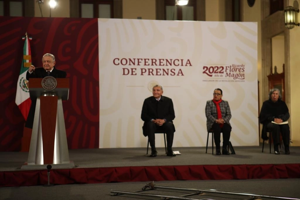 La tarde de esta viernes, el presidente López Obrador acudió a una revisión médica al hospital militar. Foto Yazmín Ortega Cortés