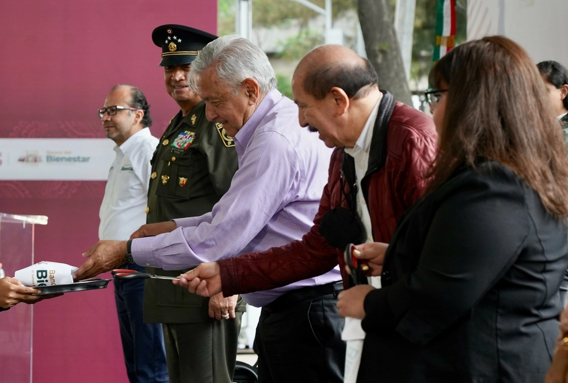 Inauguración del Banco del Bienestar sucursal Granjas México  en Iztacalco. Foto Presidencia