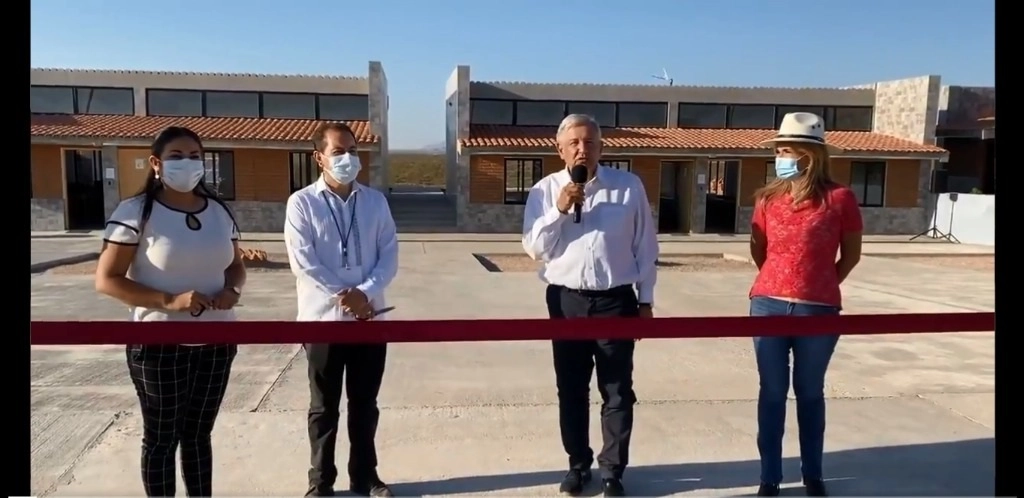 El mandatario acudió a Sonora a inaugurar una universidad. Foto Presidencia