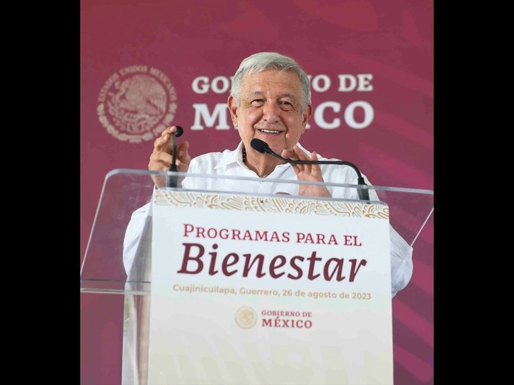 El presidente Andrés Manuel López Obrador evalúa Programas para el Bienestar en Cuajinicuilapa, Guerrero, el 26 de agosto de 2023. Foto Presidencia