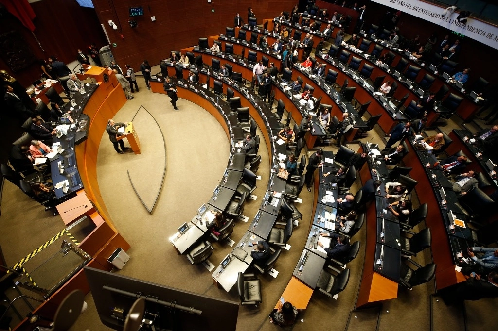 Sesión plenaria en el Senado para elegir a los dos nuevos comisionados del Inai, el 1 de marzo de 2023. Foto José Antonio López