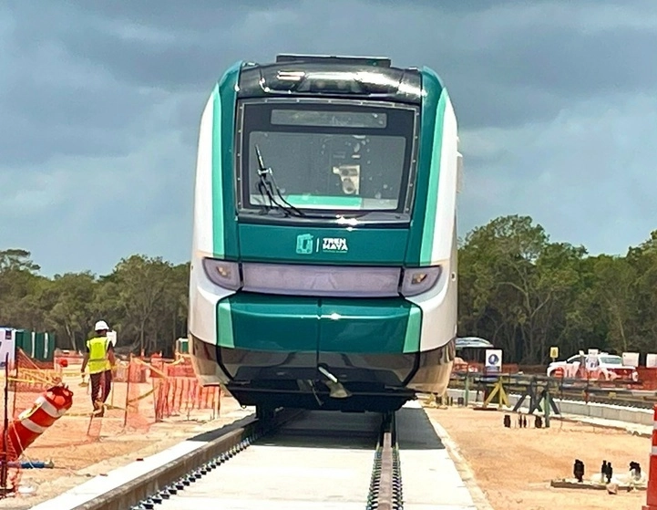 Primer vagón del Tren Maya. Foto tomada de Twitter @TrenMayaMX
