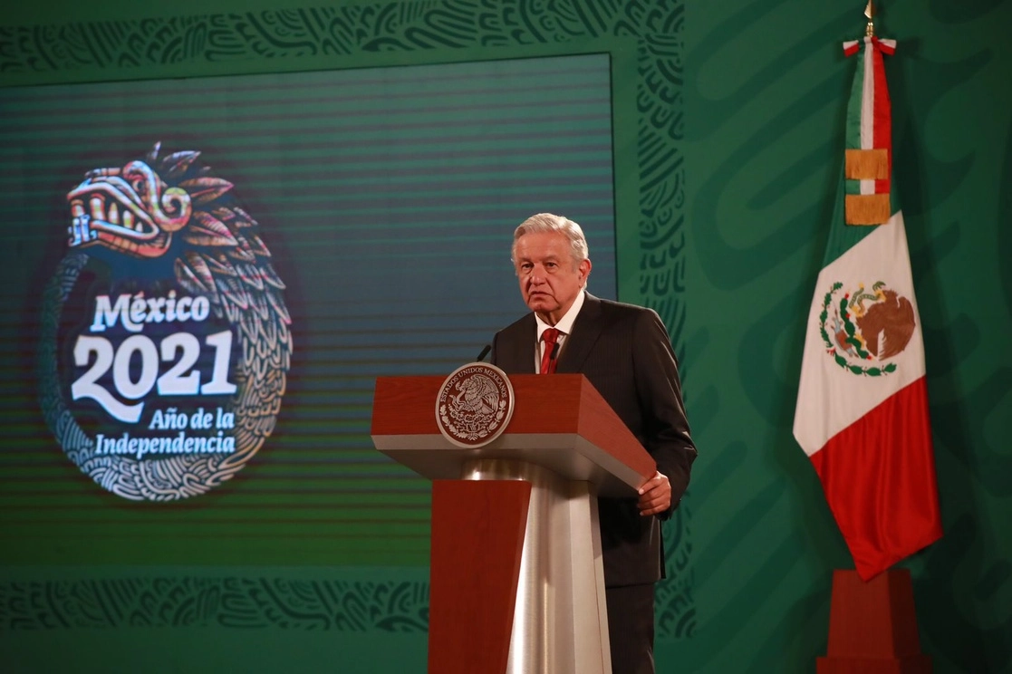 El presidente Andrés Manuel López Obrador durante su conferencia matutina en Palacio Nacional. Foto Luis Castillo