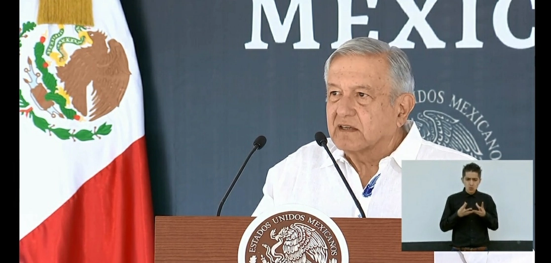 El Presidente habló también de las obras de un libramiento que se construye en Colima para mejorar el tránsito.