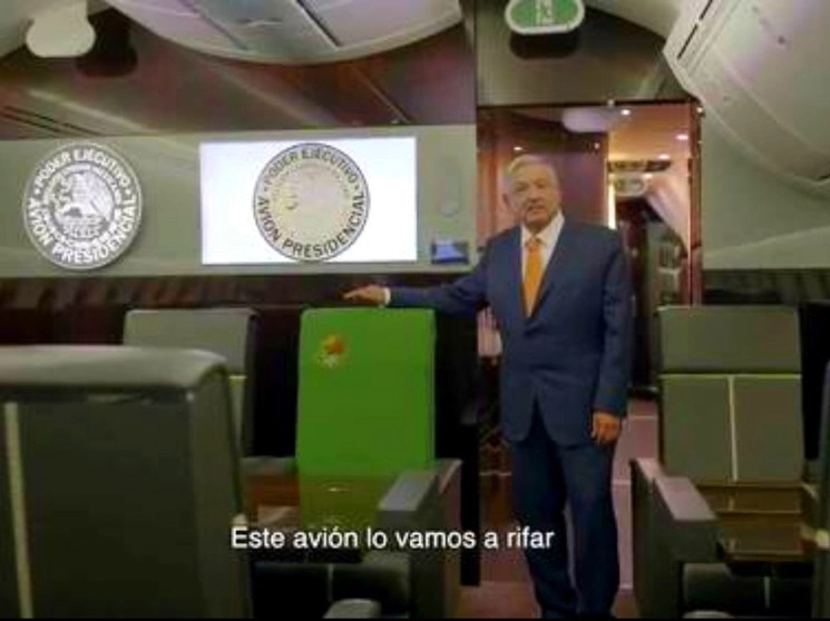 En un video de un minuto, el presidente Andrés Manuel López Obrador reiteró que con tanta pobreza en el país el llamado avión presidencial es un insulto. Subió a la aeronave y pidió a los ciudadanos comprar boletos para el sorteo que se realizará el 15 de septiembre