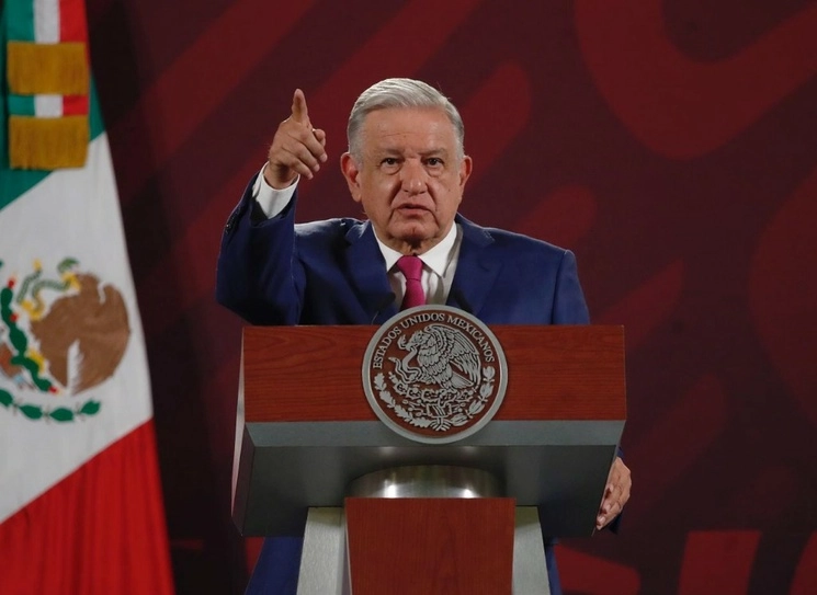 El presidente Andrés Manuel López Obrador encabeza su conferencia matutina en Palacio Nacional, en la Ciudad de México, el 20 de junio de 2023. Foto Cristina Rodríguez


