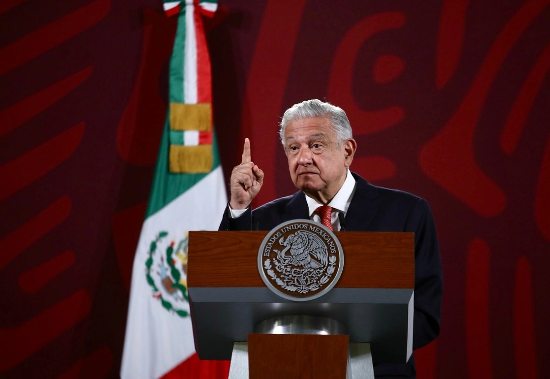 El presidente Andrés Manuel López Obrador durante la conferencia de prensa matutina en Palacio Nacional, el 29 de marzo de 2022. Foto Luis Castillo


