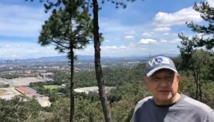 El presidente Andrés Manuel López Obrador fue a hacer ejercicio en la zona boscosa de Tlalpan. Imagen tomada del Twitter @lopezobrador_