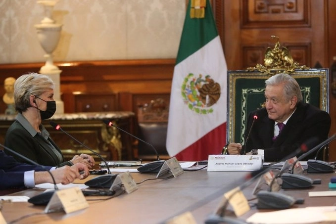 La secretaria de energía de Estados Unidos y el Presidente en Palacio Nacional. Foto @lopezobrador_